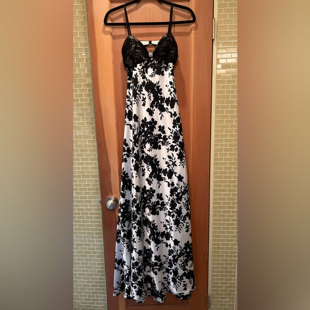Hailey Logan Black and White Floral Maxi Dress